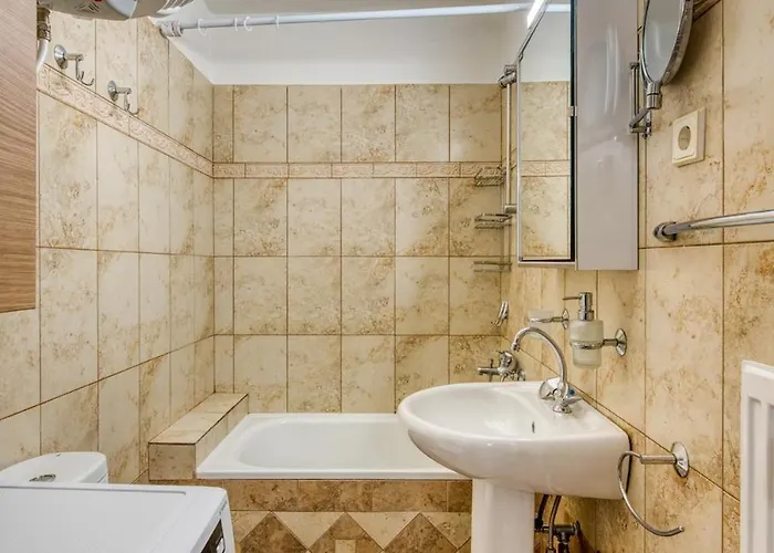 Daire Quiet Lower-Level City Studio Thessaloniki By Μρs